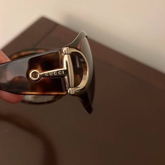 AUTHENTIC GUCCI SUNGLASSES - Picture 4 of 11